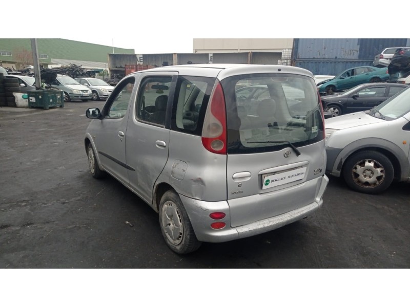 toyota yaris verso (ncp2/nlp2) del año 2000