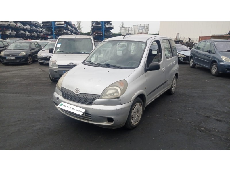 toyota yaris verso (ncp2/nlp2) del año 2000