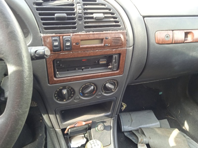 citroën xsara berlina del año 1997