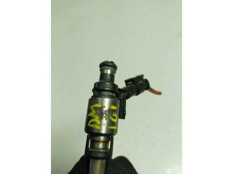 Recambio de inyector para audi a5 coupe (8t) 1.8 16v tfsi referencia OEM IAM  06L906036C 