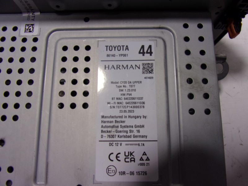 Recambio de sistema navegacion gps para toyota yaris 1.5 vvti hev referencia OEM IAM  86140YP061 