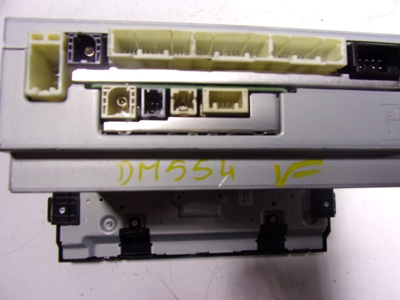 Recambio de sistema navegacion gps para toyota yaris 1.5 vvti hev referencia OEM IAM  86140YP061 