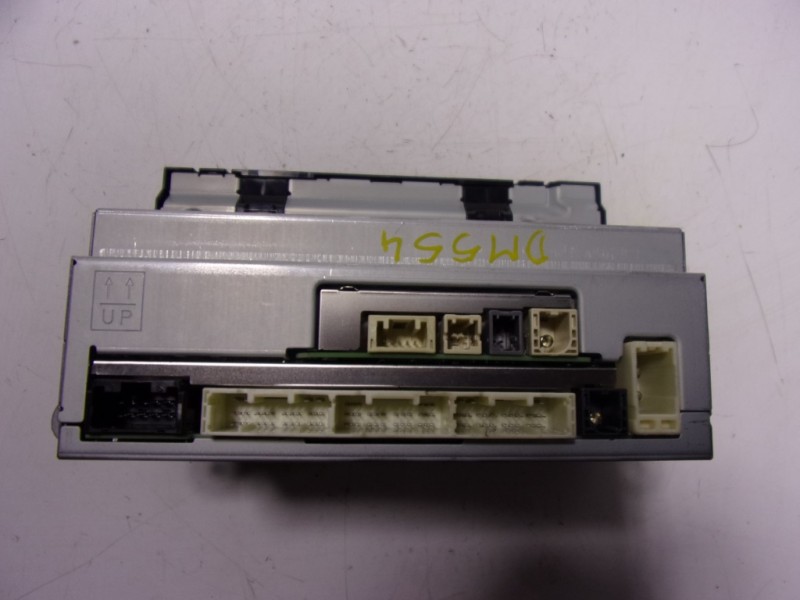 Recambio de sistema navegacion gps para toyota yaris 1.5 vvti hev referencia OEM IAM  86140YP061 