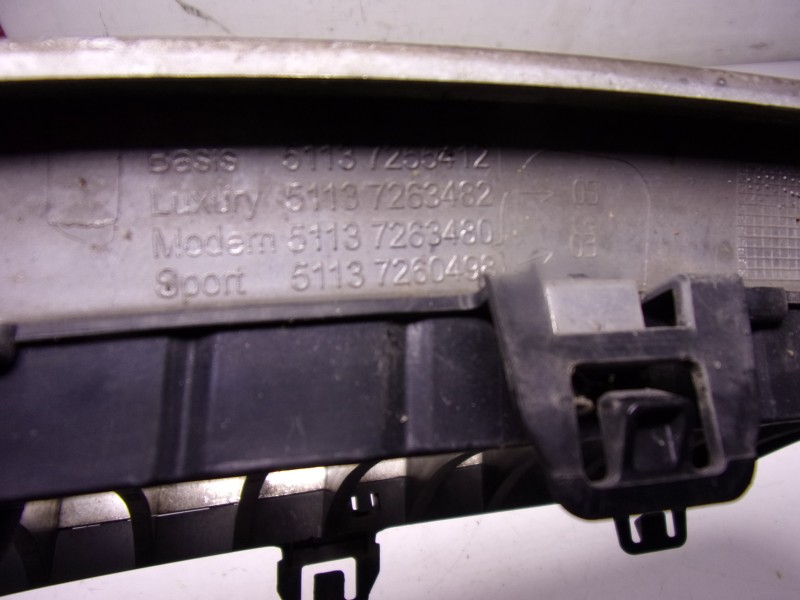 Recambio de rejilla para bmw serie 3 lim. (f30) 2.0 16v diesel referencia OEM IAM  5113726382 