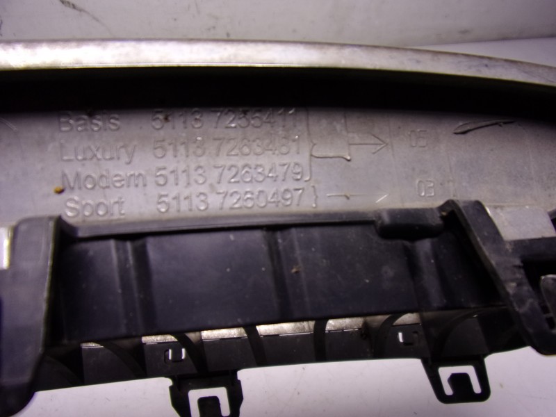 Recambio de rejilla para bmw serie 3 lim. (f30) 2.0 16v diesel referencia OEM IAM  51137255411 