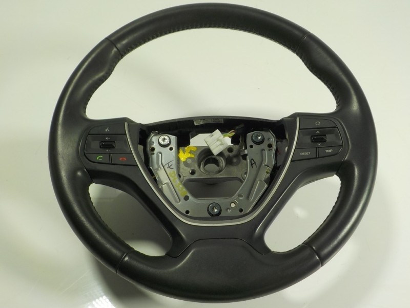 Recambio de volante para hyundai i20 1.2 16v cat referencia OEM IAM 56110C8120TRY 56110C8120TRY 
