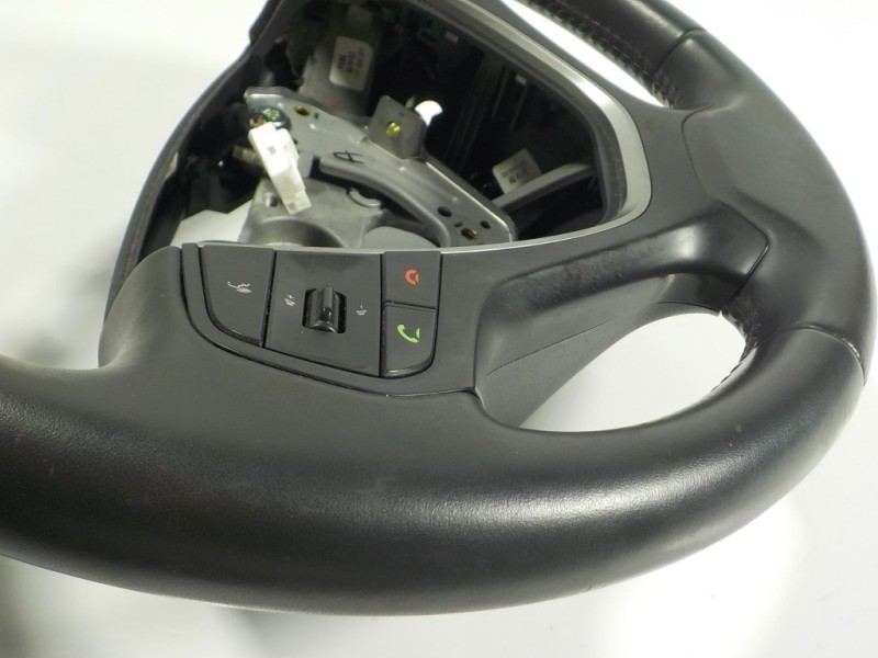 Recambio de volante para hyundai i20 1.2 16v cat referencia OEM IAM 56110C8120TRY 56110C8120TRY 