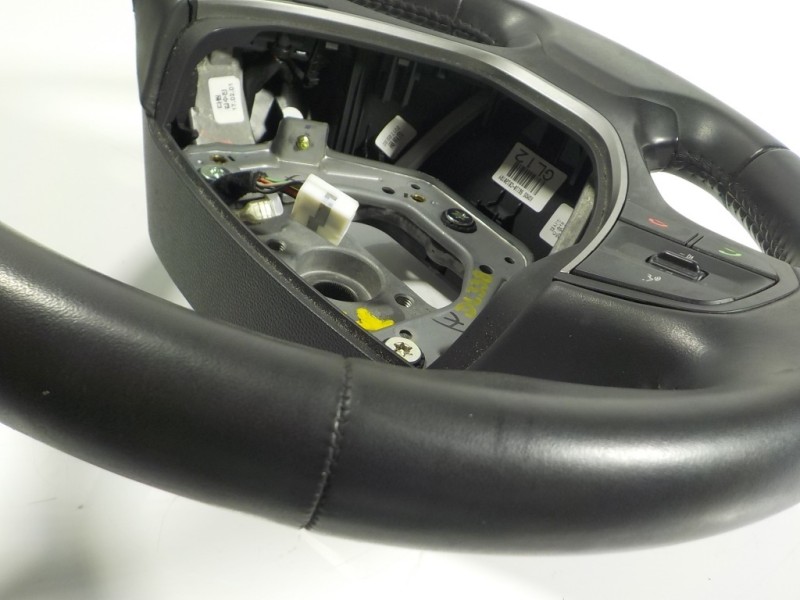 Recambio de volante para hyundai i20 1.2 16v cat referencia OEM IAM 56110C8120TRY 56110C8120TRY 