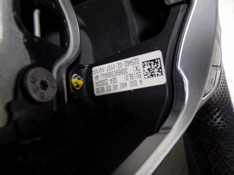 Recambio de volante para mercedes-benz clase cla (w117) 2.1 cdi cat referencia OEM IAM A00046045039E38 A0004604503 