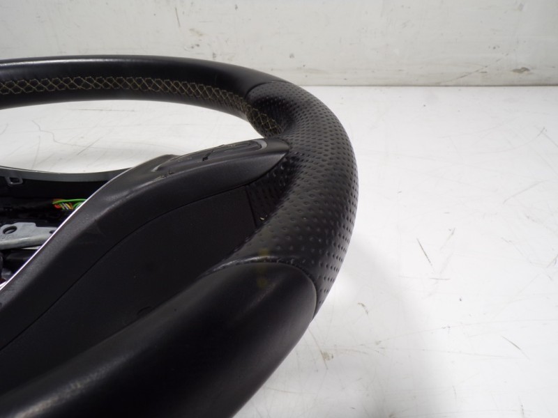 Recambio de volante para mercedes-benz clase cla (w117) 2.1 cdi cat referencia OEM IAM A00046045039E38 A0004604503 