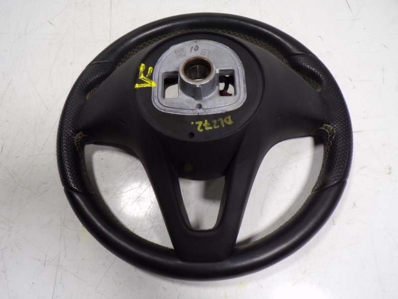 Recambio de volante para mercedes-benz clase cla (w117) 2.1 cdi cat referencia OEM IAM A00046045039E38 A0004604503 