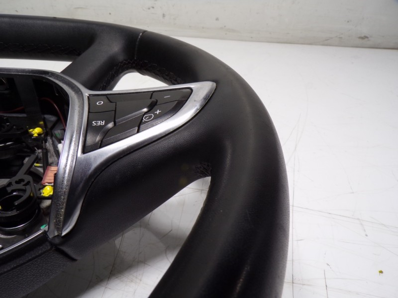 Recambio de volante para dacia duster ii comfort referencia OEM IAM 484007487R 484007487R 