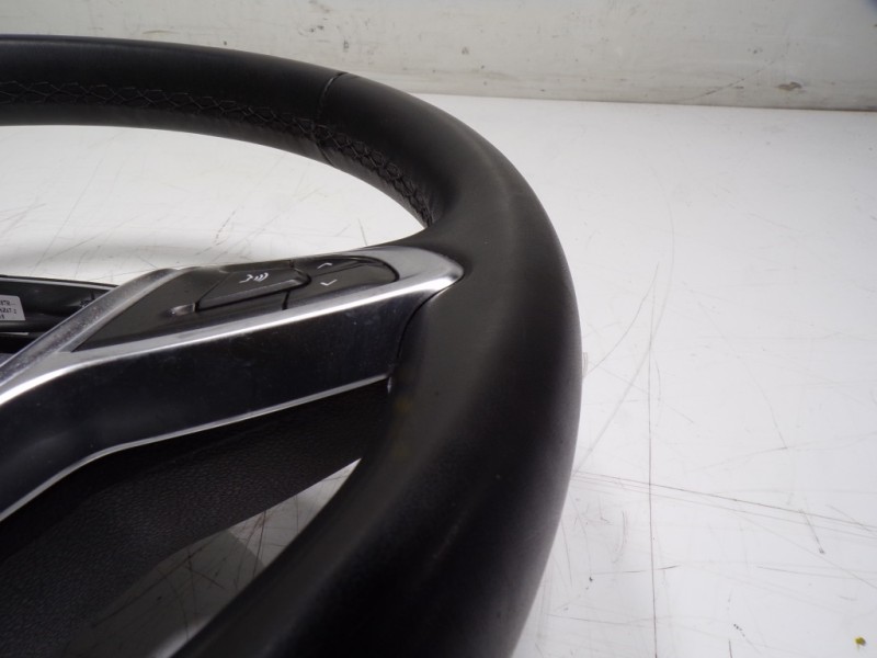 Recambio de volante para dacia duster ii comfort referencia OEM IAM 484007487R 484007487R 