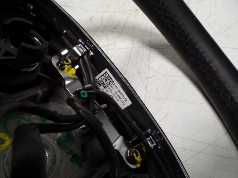 Recambio de volante para dacia duster ii comfort referencia OEM IAM 484007487R 484007487R 