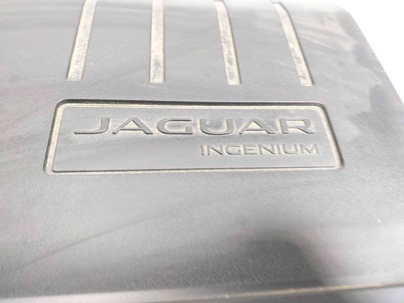 Recambio de tapa motor para jaguar e-pace 2.0 diesel cat referencia OEM IAM  J9C36A949 