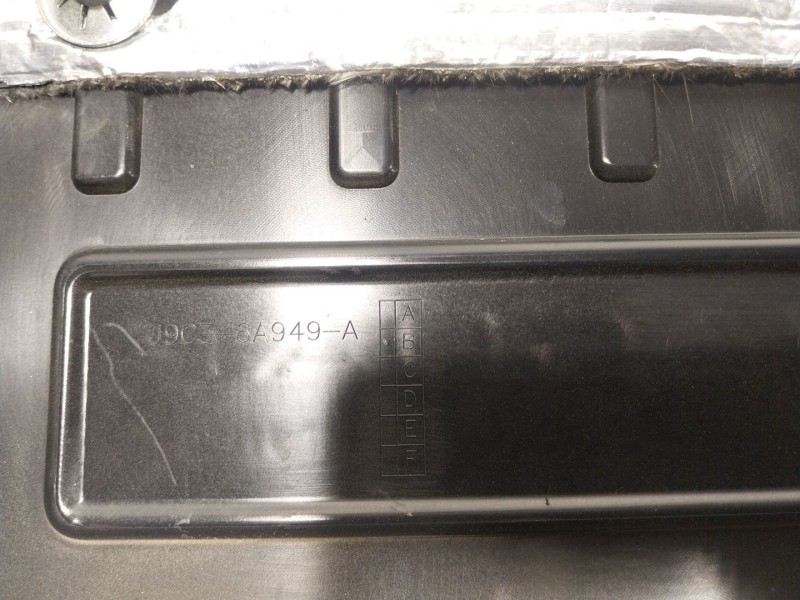 Recambio de tapa motor para jaguar e-pace 2.0 diesel cat referencia OEM IAM  J9C36A949 