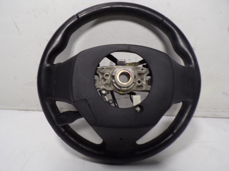 Recambio de volante para toyota auris touring sports (e18) hybrid active referencia OEM IAM 8425002690C1 622837810 