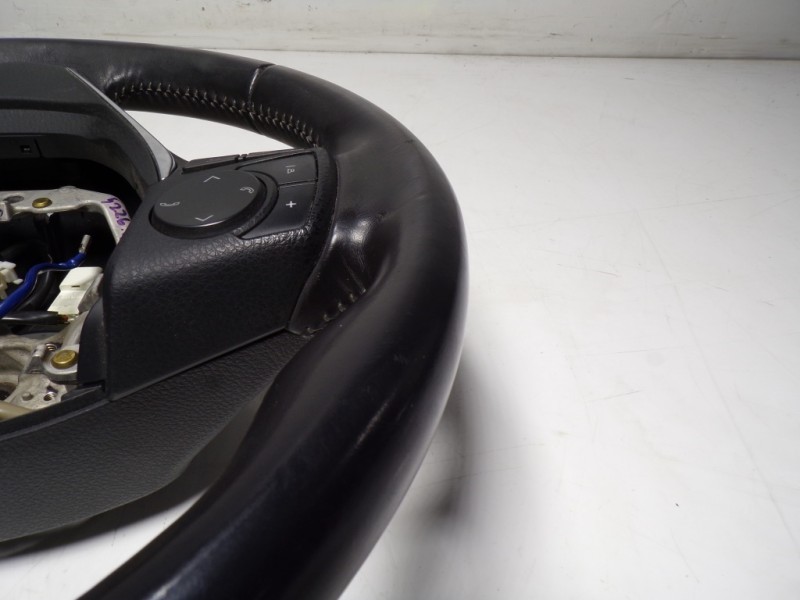 Recambio de volante para toyota auris touring sports (e18) hybrid active referencia OEM IAM 8425002690C1 622837810 