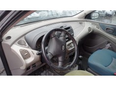 nissan almera tino (v10m) del año 2002 2