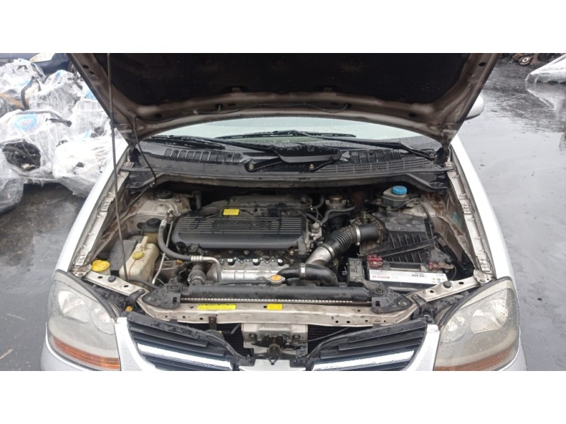 nissan almera tino (v10m) del año 2002