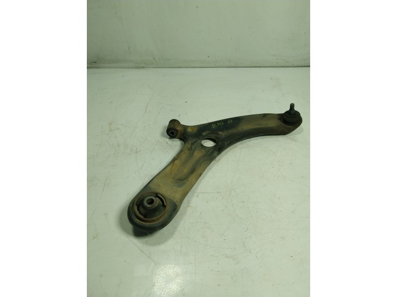 Recambio de brazo suspension superior delantero derecho para hyundai i20 1.2 cat referencia OEM IAM   