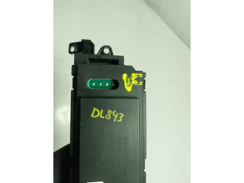 Recambio de pantalla multifuncion para hyundai i20 1.2 cat referencia OEM IAM  941011J605 