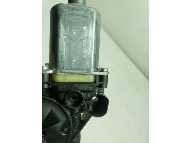 Recambio de motor elevalunas delantero izquierdo para skoda superb (3v3) 2.0 tdi referencia OEM IAM  5Q0959801B 