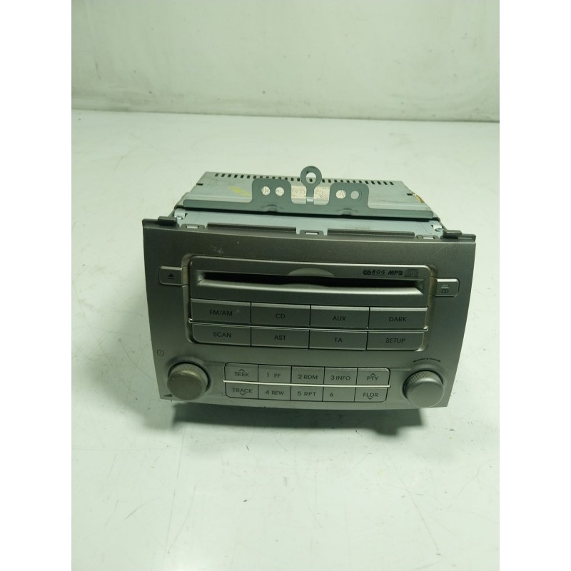 Recambio de sistema audio / radio cd para hyundai i20 1.2 cat referencia OEM IAM  961001J211 