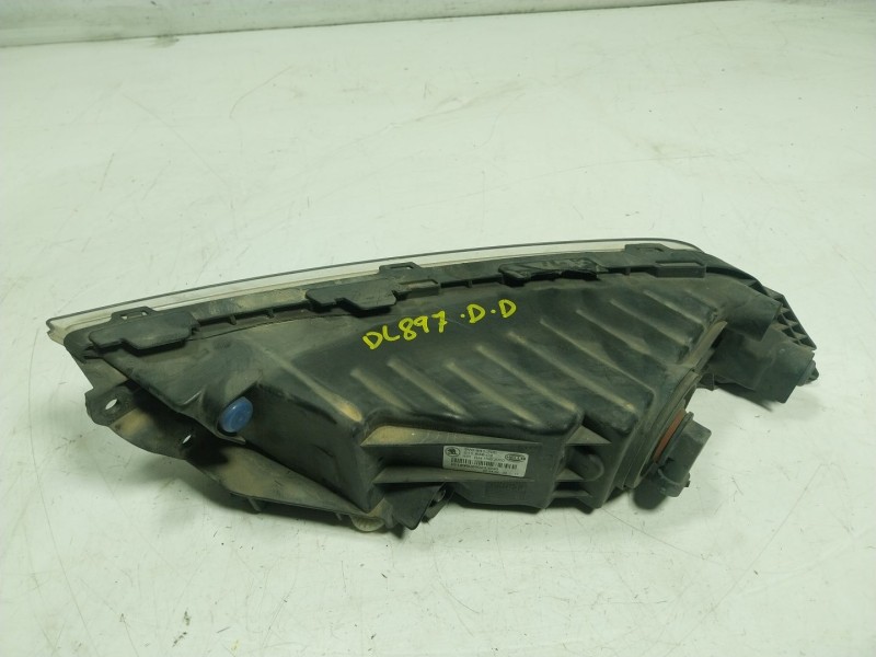Recambio de faro antiniebla derecho para skoda superb (3v3) 2.0 tdi referencia OEM IAM  3V0941700 
