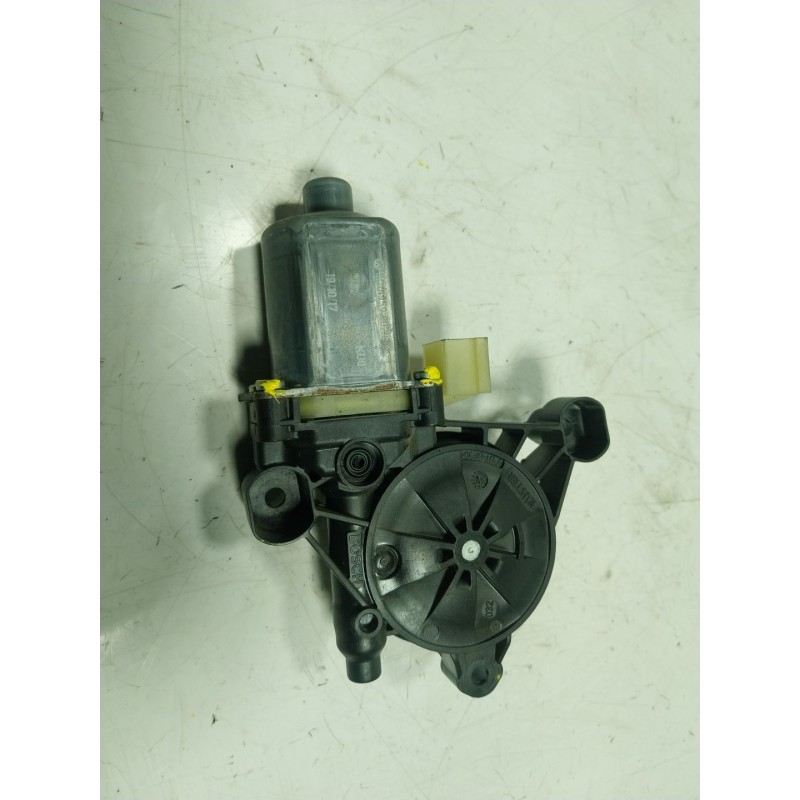 Recambio de motor elevalunas delantero derecho para skoda superb (3v3) 2.0 tdi referencia OEM IAM  5Q0959802 