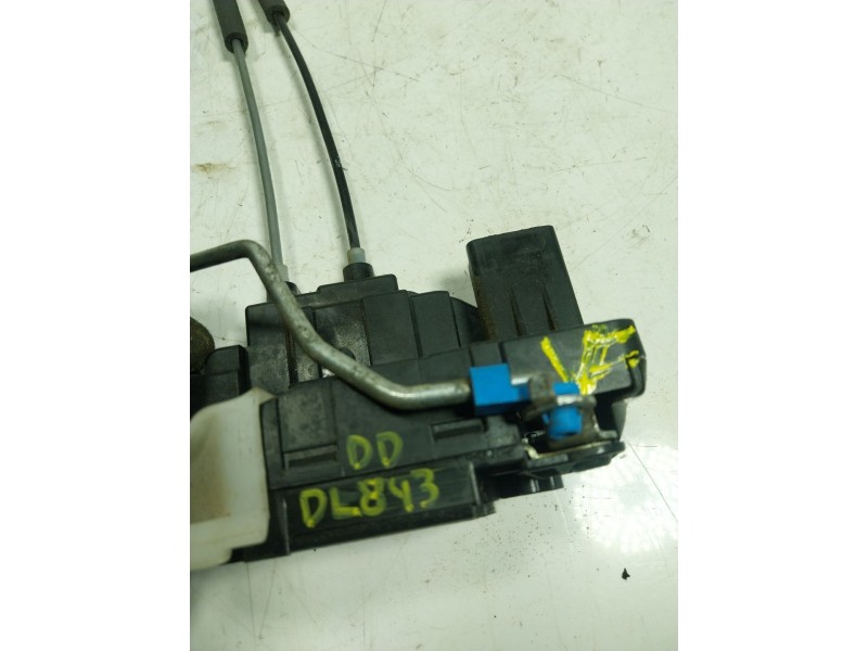 Recambio de cerradura puerta delantera derecha para hyundai i20 1.2 cat referencia OEM IAM  813201J030LR03 