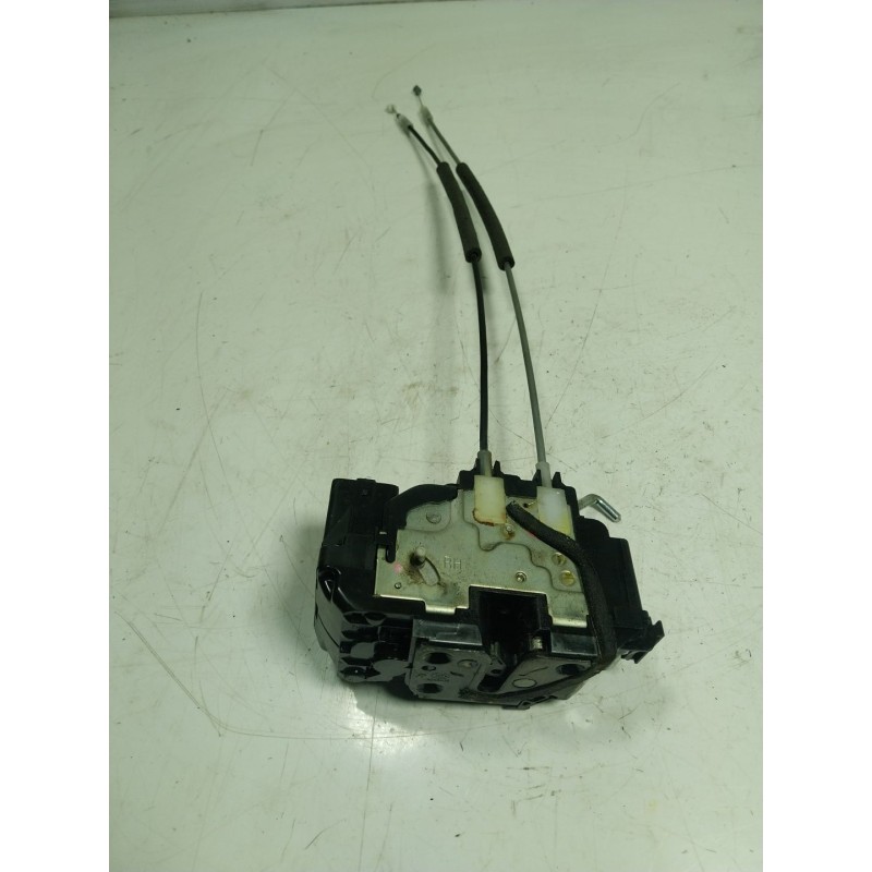 Recambio de cerradura puerta trasera derecha para hyundai i20 1.2 cat referencia OEM IAM   