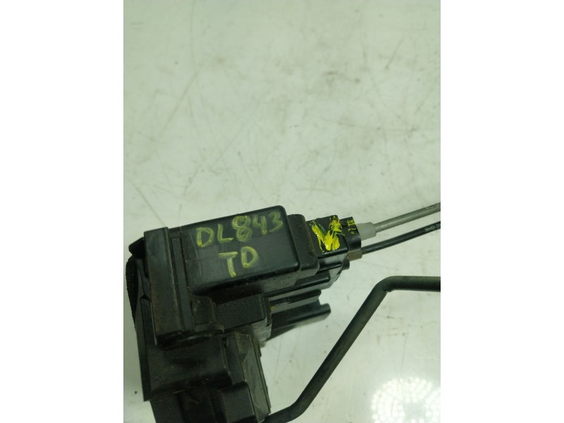 Recambio de cerradura puerta trasera derecha para hyundai i20 1.2 cat referencia OEM IAM   