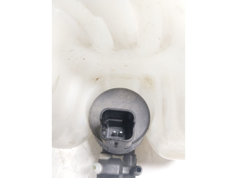 Recambio de deposito limpia para peugeot 2008 (--.2013) referencia OEM IAM   