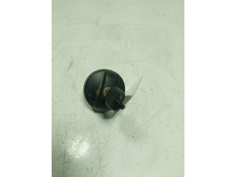 Recambio de tapon combustible para peugeot 2008 (--.2013) referencia OEM IAM   
