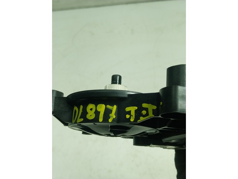 Recambio de motor elevalunas trasero izquierdo para skoda superb (3v3) 2.0 tdi referencia OEM IAM  5Q0959811E 