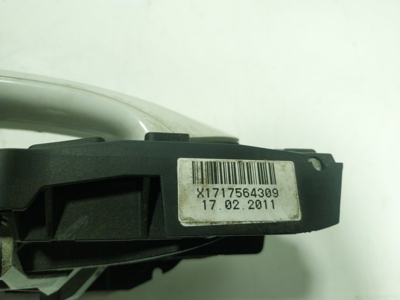 Recambio de maneta exterior delantera izquierda para bmw serie 5 lim. (f10) 2.0 turbodiesel referencia OEM IAM 51217276243 X1717