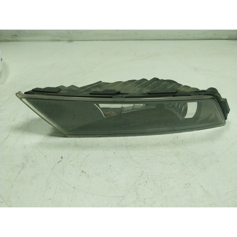 Recambio de faro antiniebla izquierdo para skoda superb (3v3) 2.0 tdi referencia OEM IAM  3V0941699 