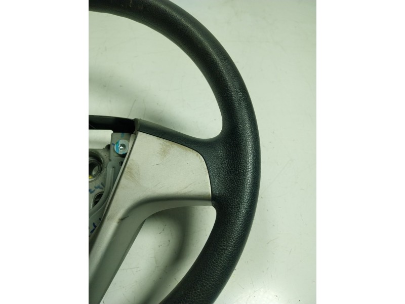 Recambio de volante para hyundai i20 1.2 cat referencia OEM IAM  561201J700 