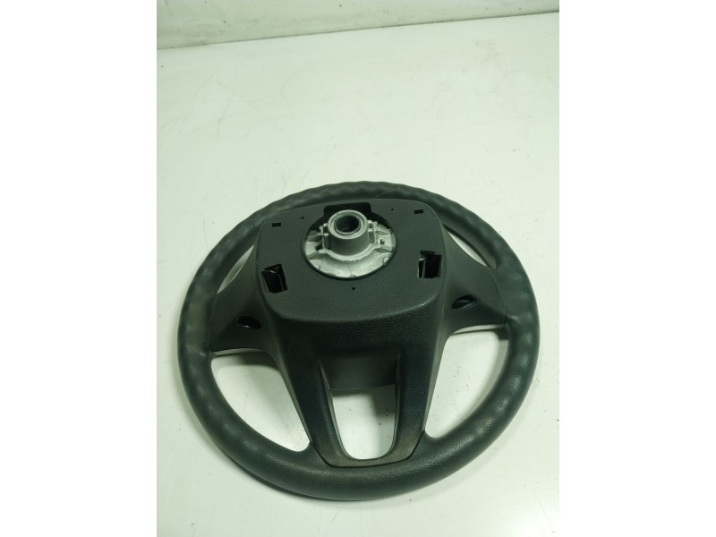 Recambio de volante para hyundai i20 1.2 cat referencia OEM IAM  561201J700 