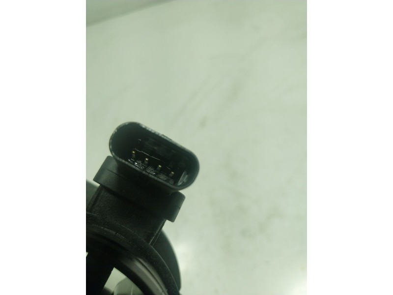 Recambio de caudalimetro para audi a1 sportback (8xf) 1.6 tdi referencia OEM IAM  04L906461B 