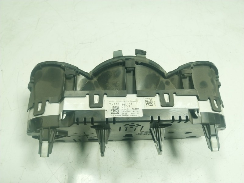 Recambio de cuadro instrumentos para kia cee´d 1.6 gdi cat referencia OEM IAM   