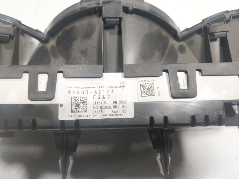 Recambio de cuadro instrumentos para kia cee´d 1.6 gdi cat referencia OEM IAM   