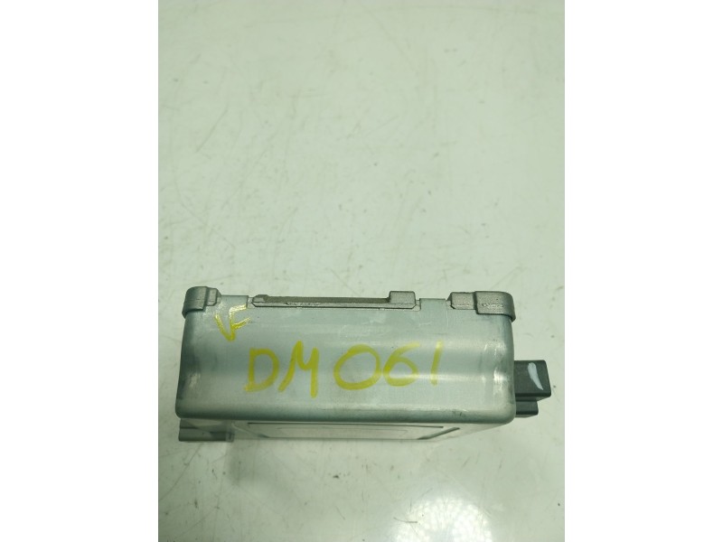 Recambio de centralita direccion asistida para kia cee´d 1.6 gdi cat referencia OEM IAM  A256399710 