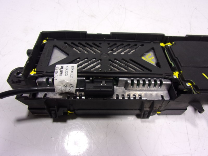 Recambio de cuadro instrumentos para renault scenic ii 1.9 dci diesel referencia OEM IAM  281131443 