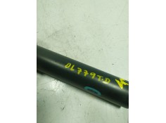 Recambio de amortiguador trasero derecho para mercedes-benz clase gla (w156) 1.6 cat referencia OEM IAM  A2043260598  2