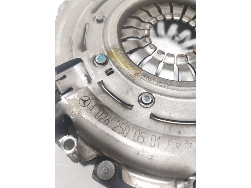 Recambio de kit embrague para mercedes-benz clase gla (w156) 1.6 cat referencia OEM IAM   