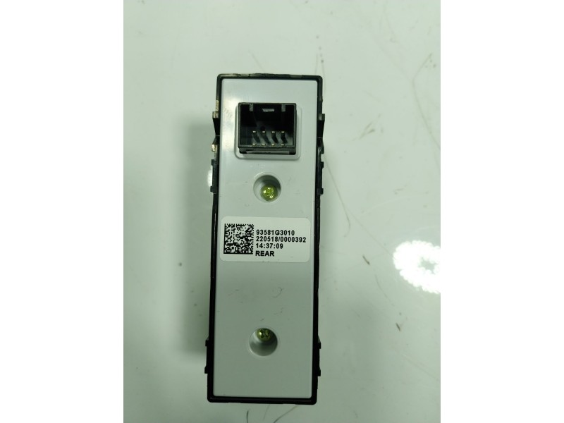 Recambio de mando elevalunas delantero derecho para hyundai i30 cw (pd) 1.0 tgdi cat referencia OEM IAM  93581G3010 