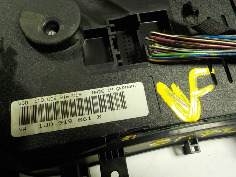 Recambio de cuadro instrumentos para volkswagen golf iv berlina (1j1) 1.9 tdi referencia OEM IAM  1J0919861B 