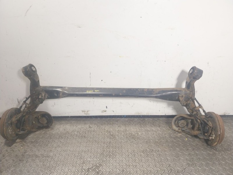 Recambio de puente trasero para hyundai i20 1.2 cat referencia OEM IAM   